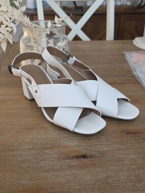 AEROSOLES White Crisscross Slingback Block Heel Sandals